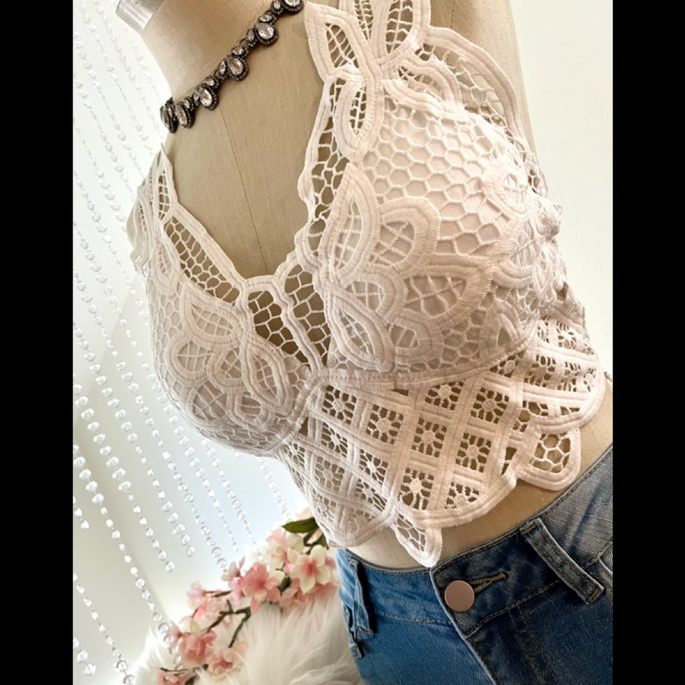 NEW !!! White and Black Lace Bralette Set - Picture 5 of 11
